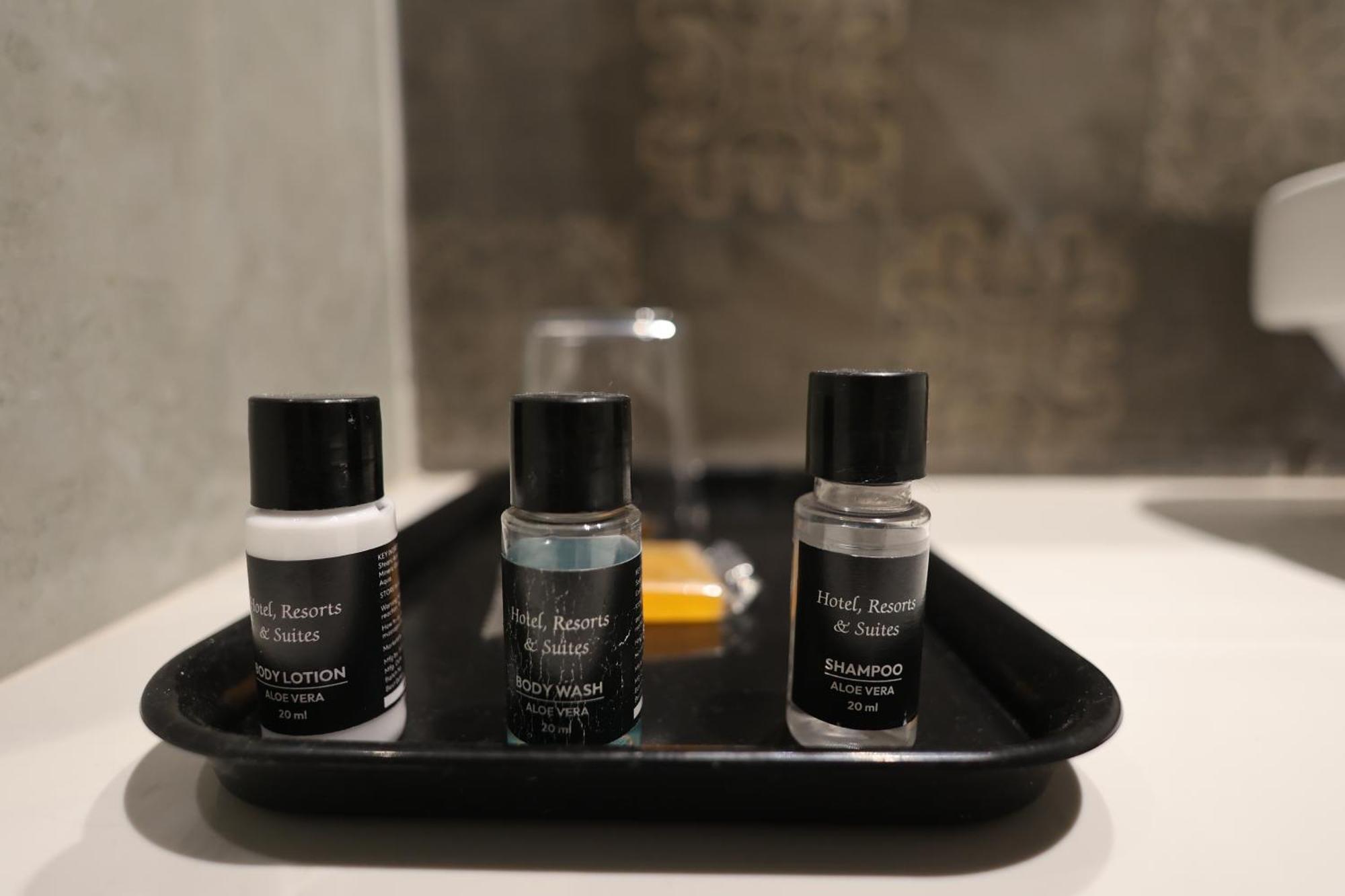 Hotel Regal Palm ムラーダーバード エクステリア 写真